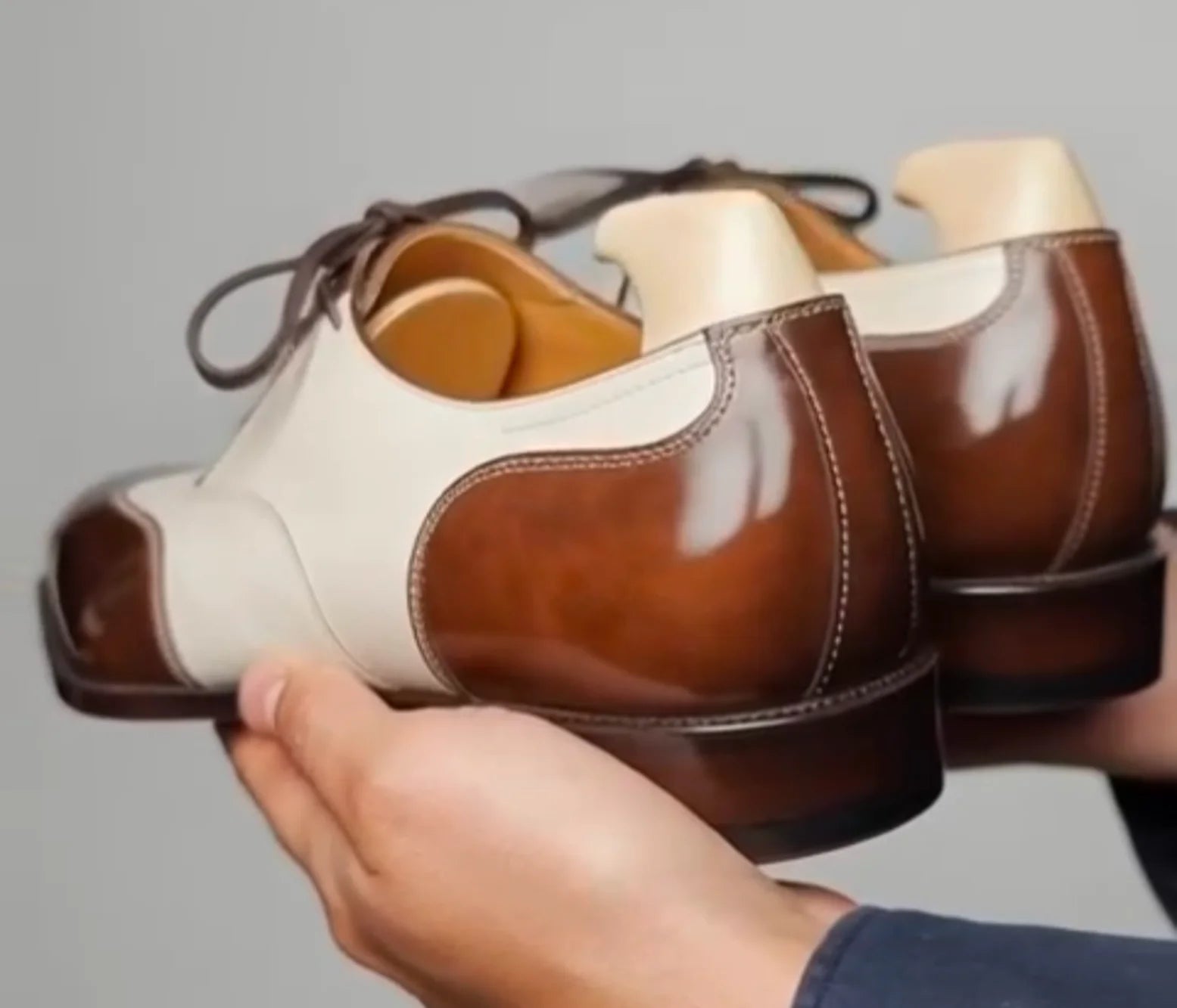 Men’s Spectator Wingtip Oxfords – Brown &amp; White Two-Tone