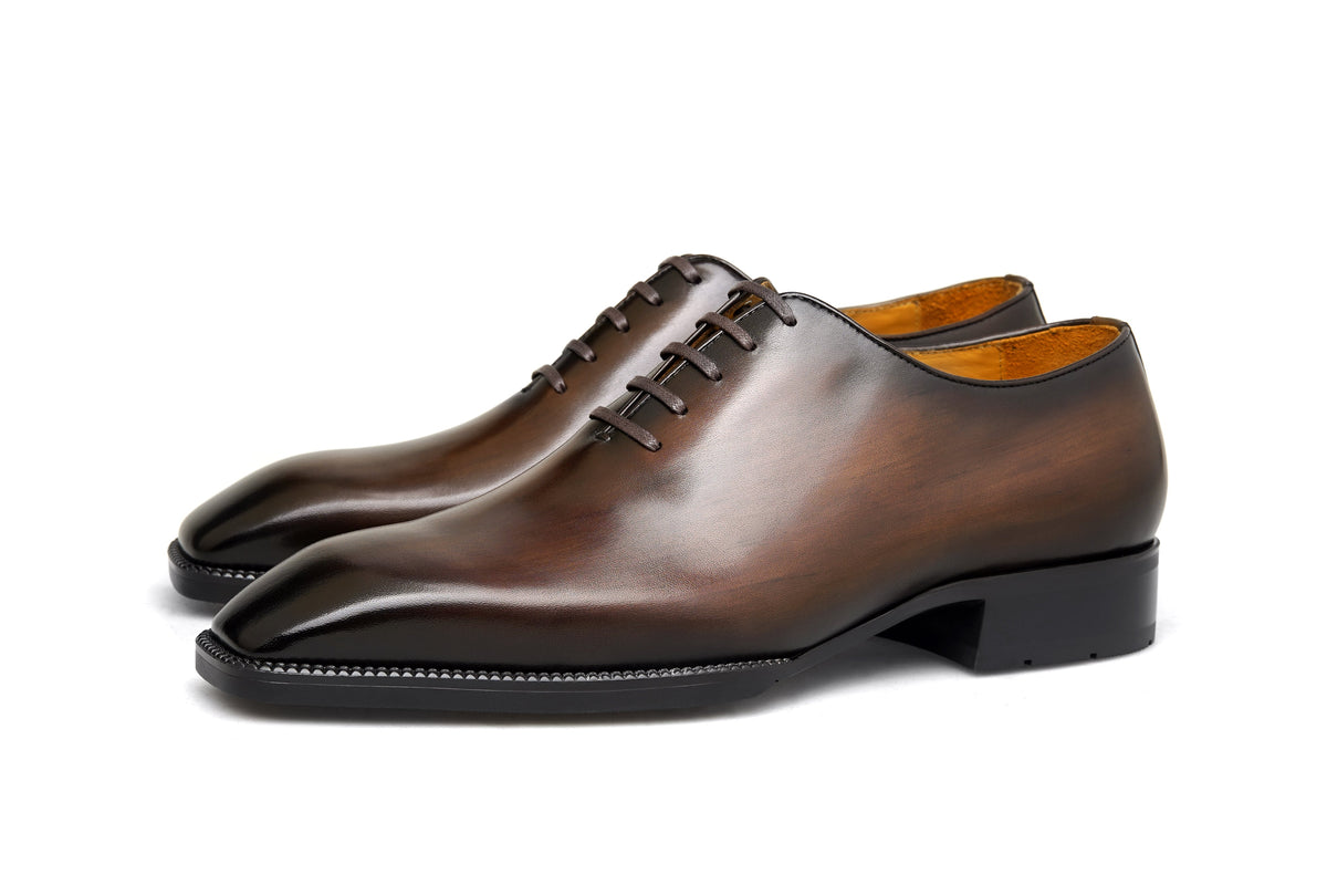 Classic Wholecut Oxford