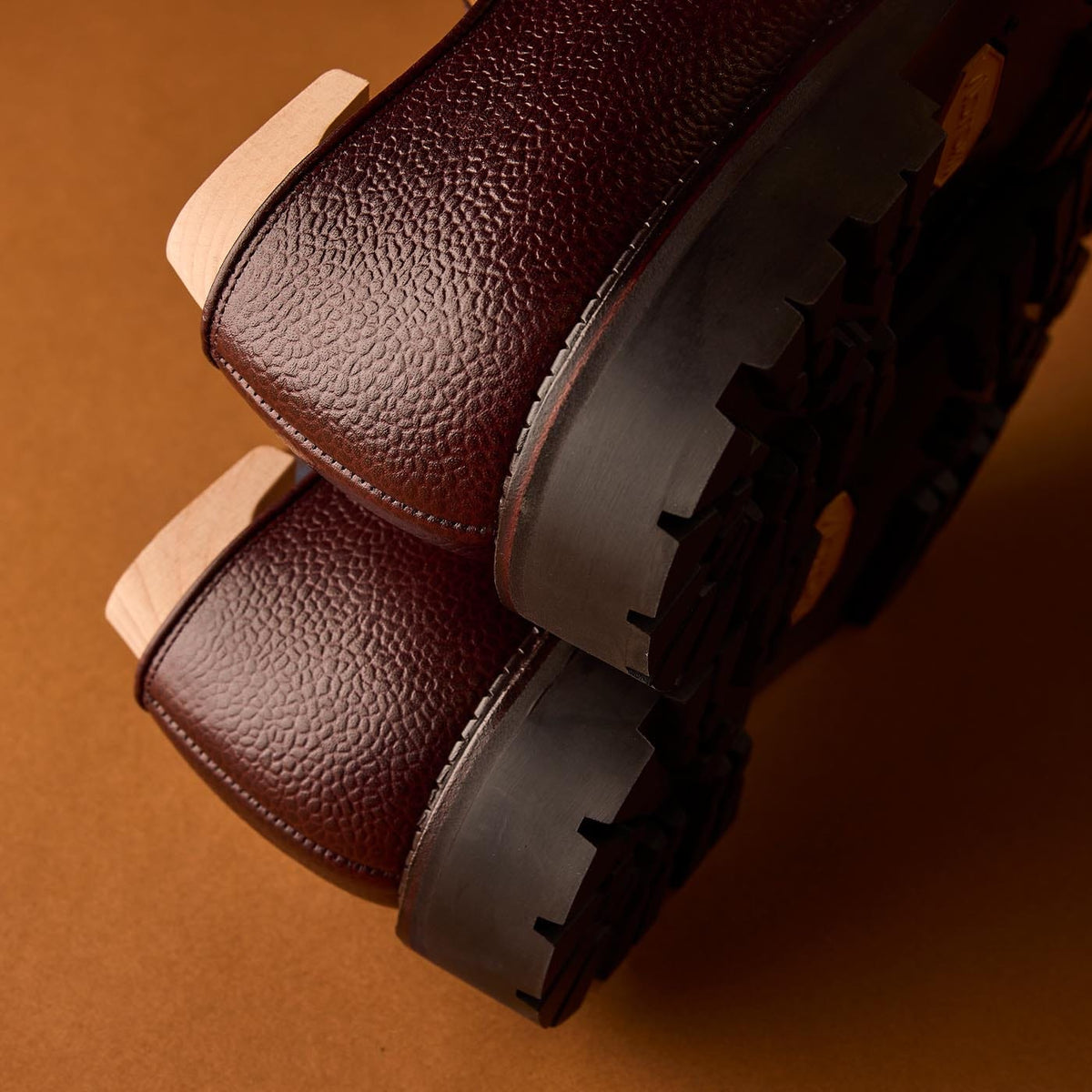 Grasmere Oxblood Zug Grain