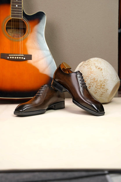 Classic Wholecut Oxford