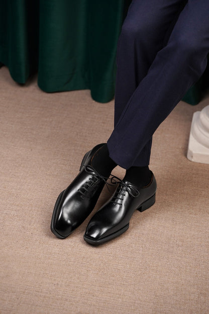 Classic Wholecut Oxford
