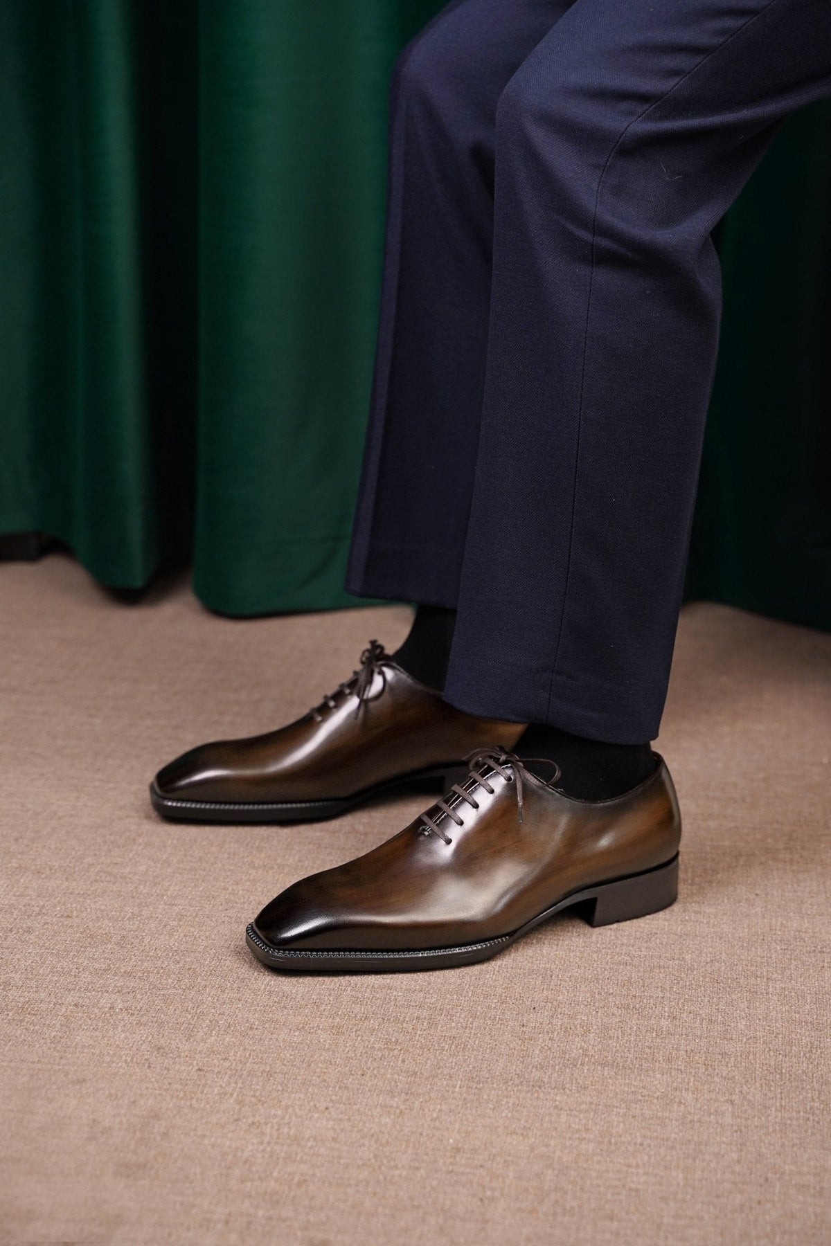 Classic Wholecut Oxford
